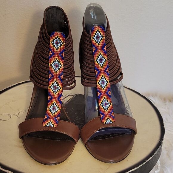 - - Vince Camuto beaded  leather Shoes - Picture 4 of 14